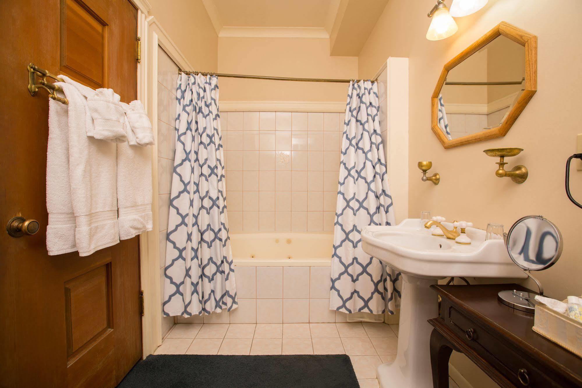 The Victoria Inn Мерфіс Екстер'єр фото